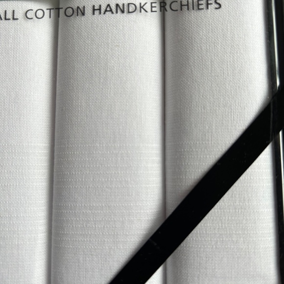 Knights Bridge 4 White Handkerchiefs New in Box - Picture 4 of 6